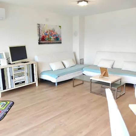 Trg Duga Цриквеница