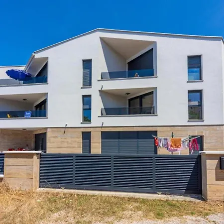 Apartment Trg Duga *