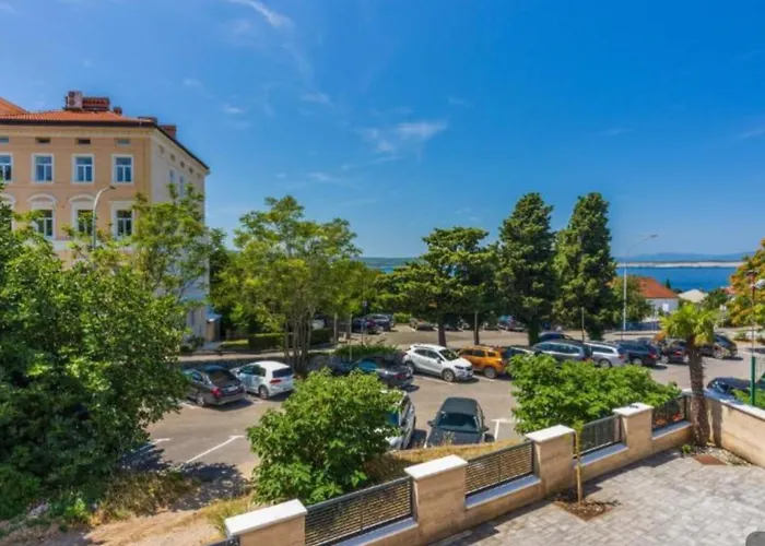 Trg Duga * Crikvenica