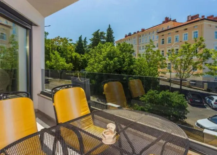 Trg Duga Apartamento *